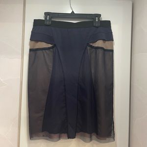 BCBG RUNWAY SKIRT SIZE LARGE